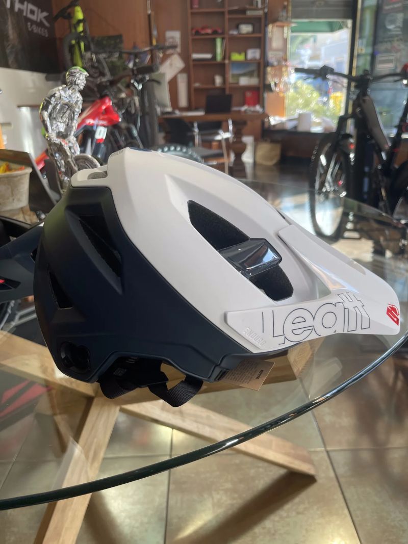 Leatt Enduro 3.0 helma velikost L (3v1)