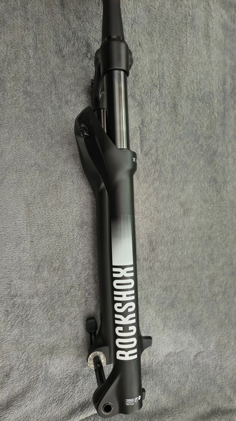Rock Shox Recon Silver Boost / nef. LockOut