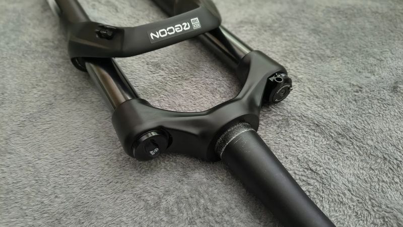 Rock Shox Recon Silver Boost / nef. LockOut