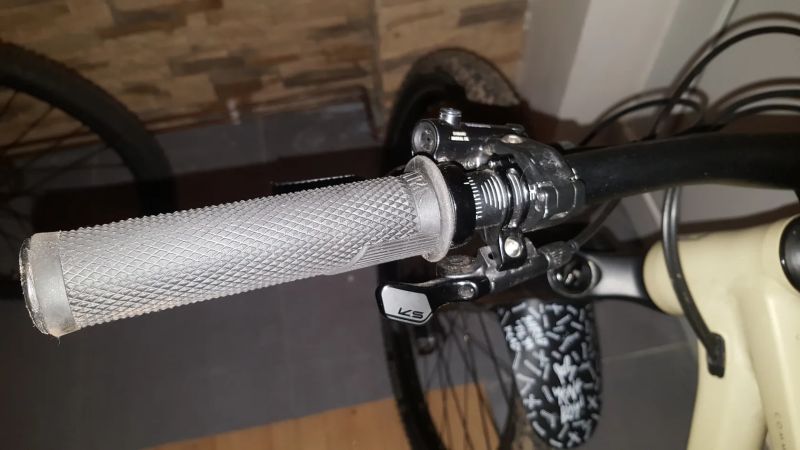 Commencal META 29 TR RIDE 2021 SAND, L, TOP STAV 