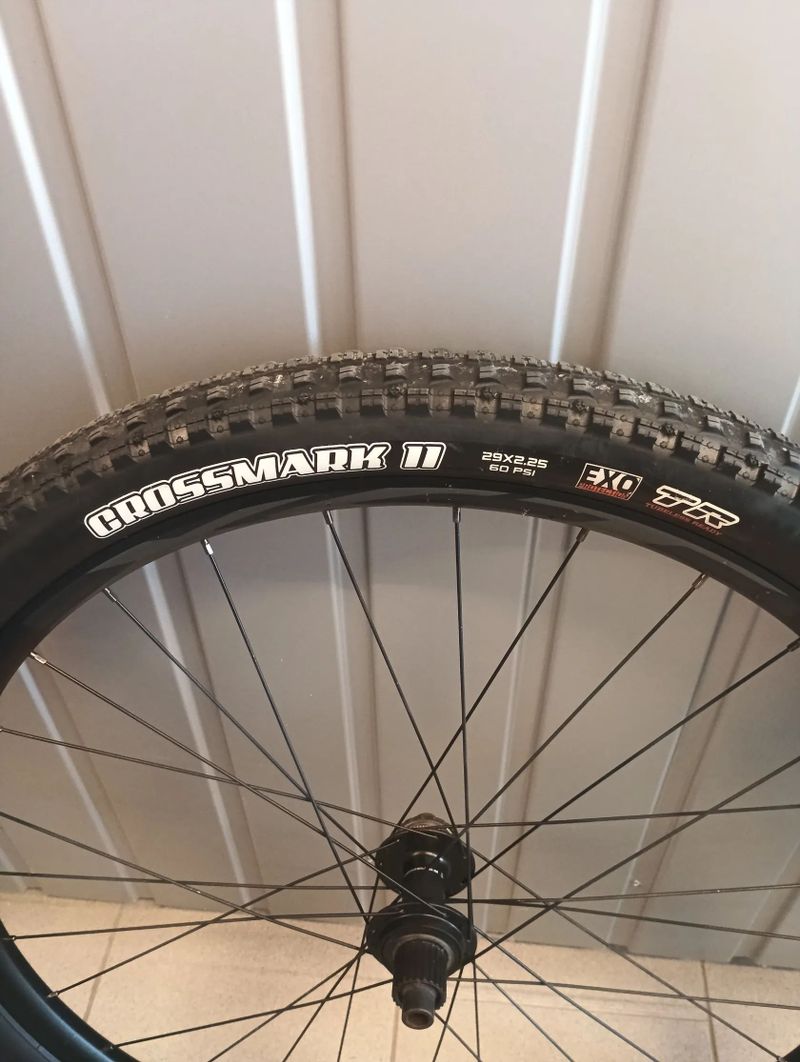 Giant XCT29" - microspline - zánovní pláště