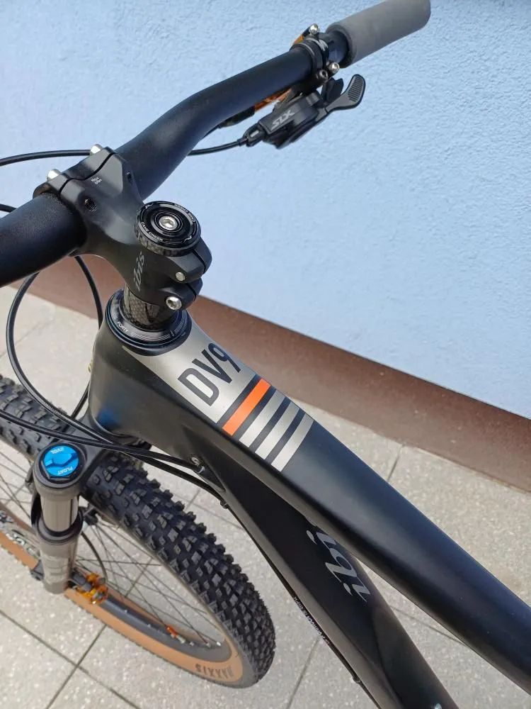 Ibis DV9 V1 (karbon, zakázková stavba) - XC/Trail bike