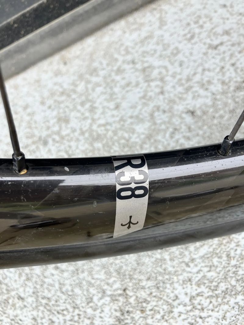 Zapletená kola Miche SLR 38