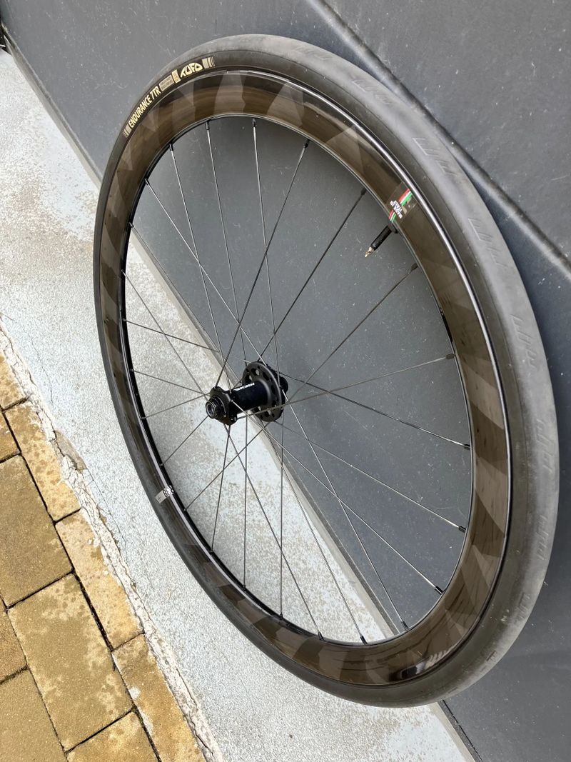 Zapletená kola Miche SLR 38