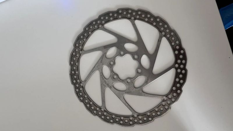 MTB kotoučové brzdy Shimano BR-MT500, páky BL-MT501 + kotouče 160 a 180 mm - POUŽITÉ