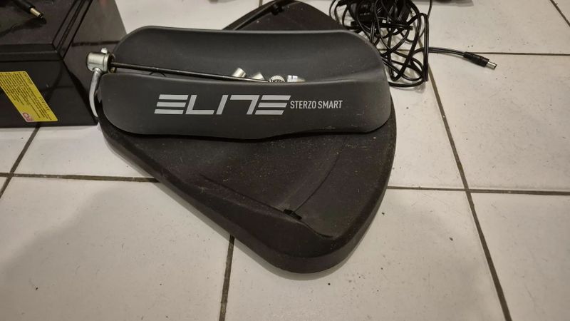Suito T + Vonkajší Baterkový Set + Sterzo Smart 