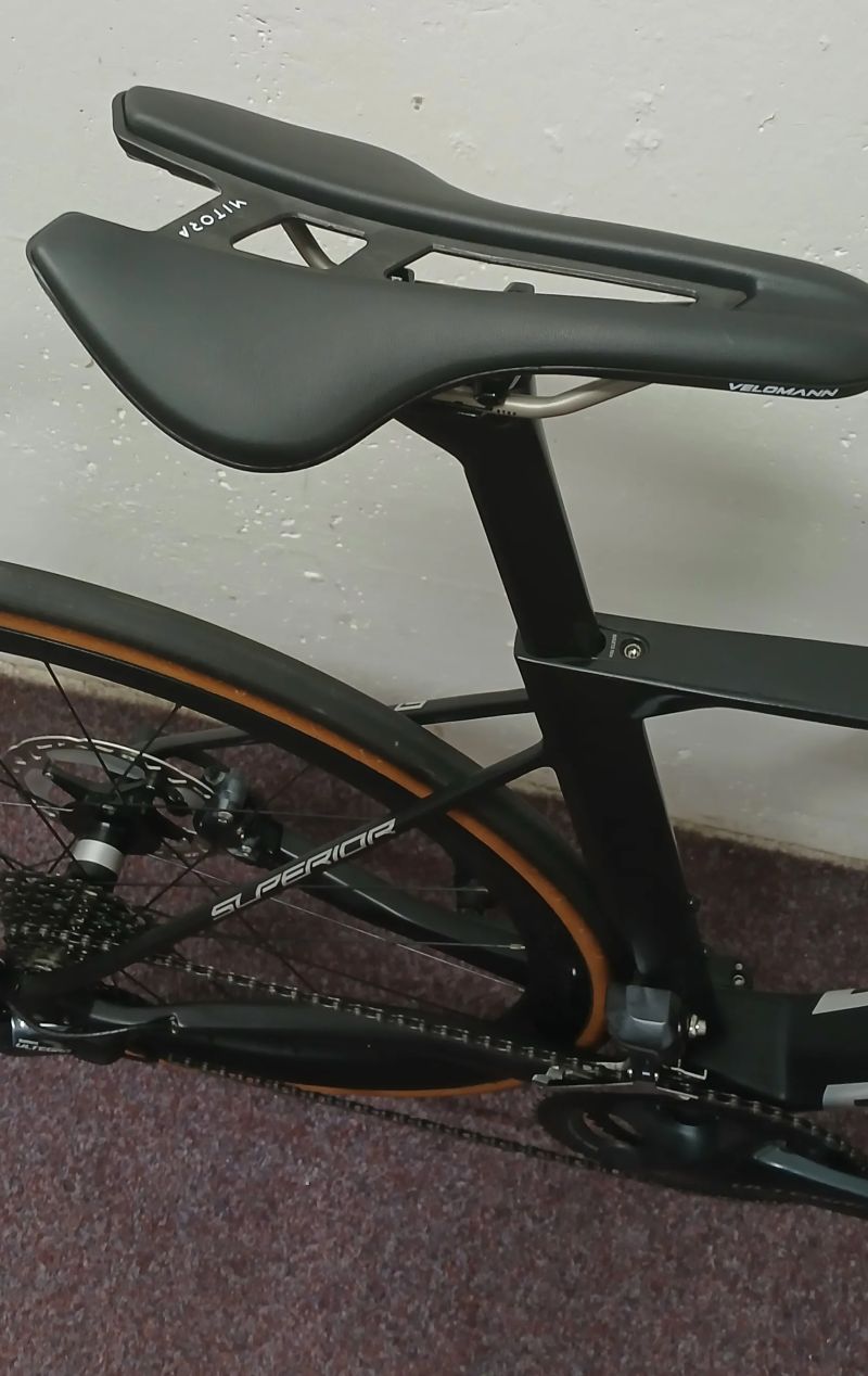 Superior - TEAM ISSUE ULTEGRA Di2 DISC ROAD RACE