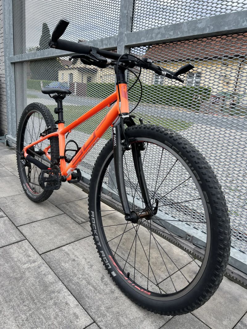 Superior Fly 26" ( PC: 15.990kč ) 10-16let
