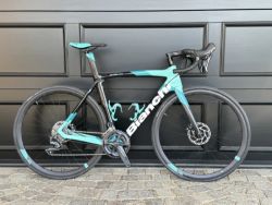 Bianchi Oltre XR3 Disc Carbon – Ultegra – vel. 55 – TOP STAV