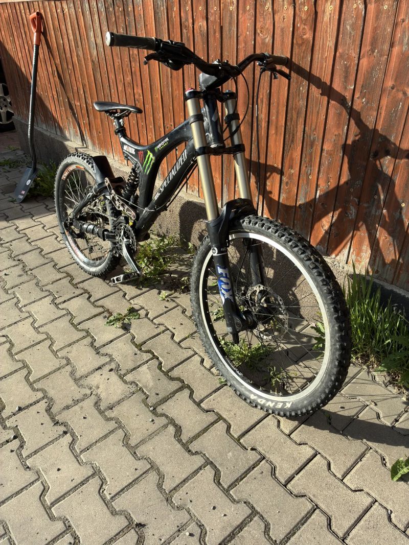Specialized big hit