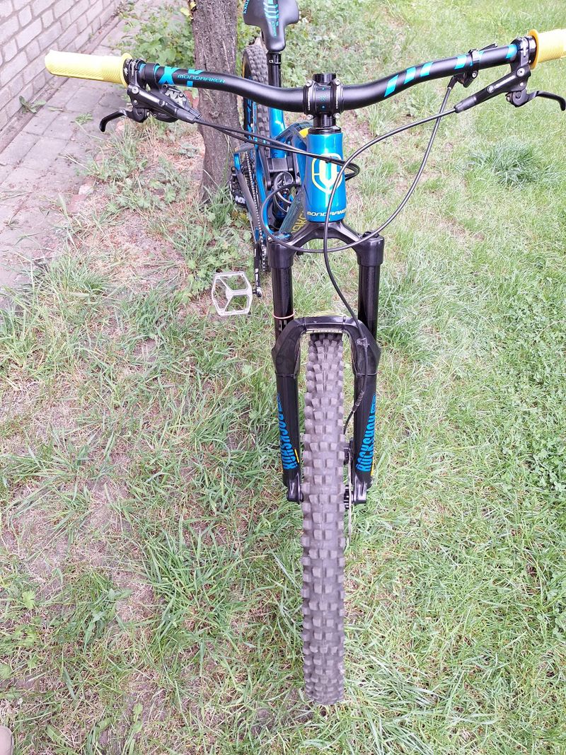 Carbon foxy R
