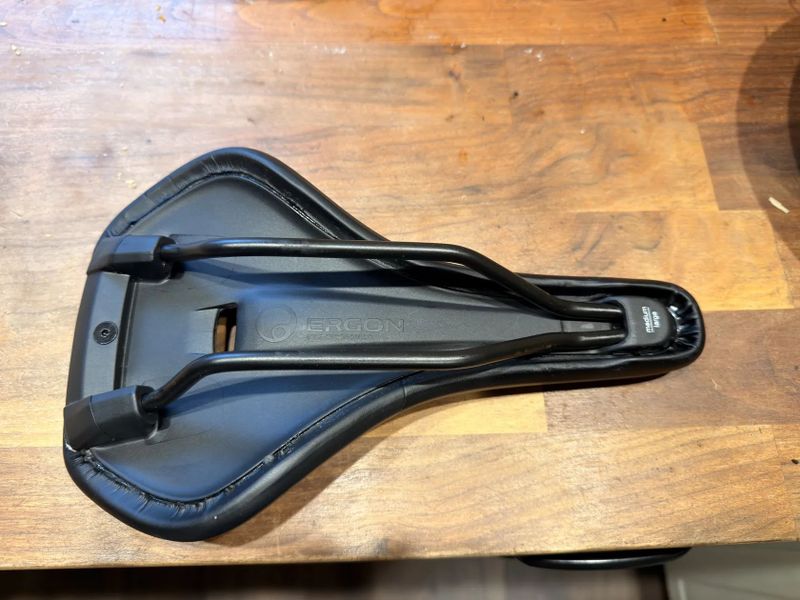 Sedlo Ergon SMC Sport Gel