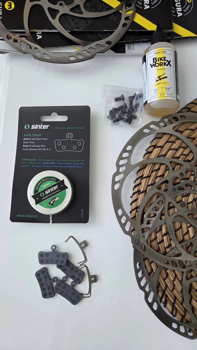 Komplet brzdy Sram Level Silver Stealth 4P/ 2x sada kotouce/desky 