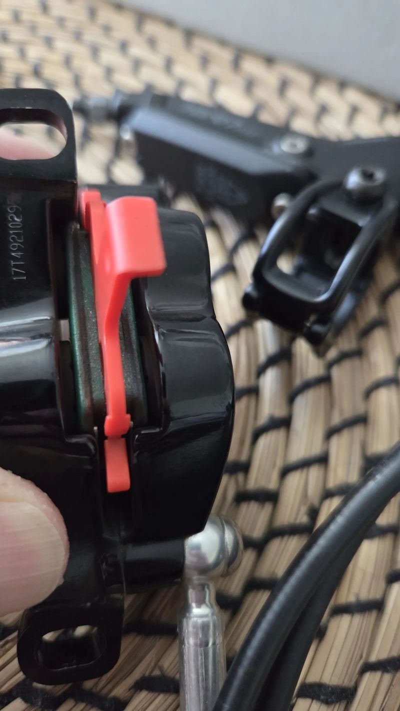 Komplet brzdy Sram Level Silver Stealth 4P/ 2x sada kotouce/desky 