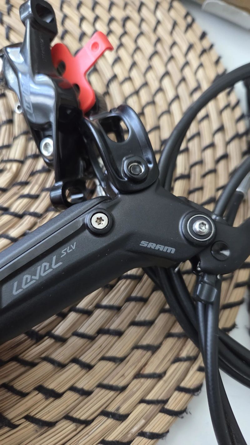 Komplet brzdy Sram Level Silver Stealth 4P/ 2x sada kotouce/desky 