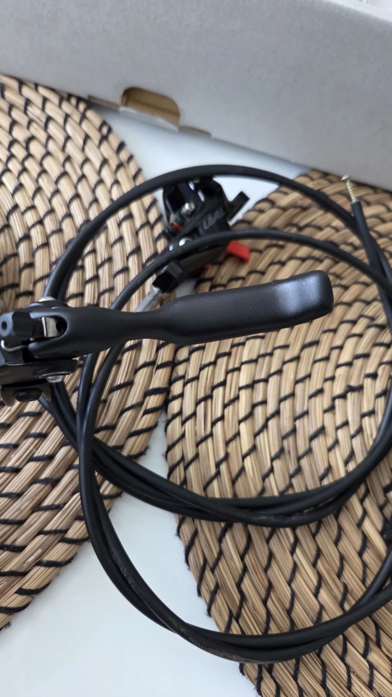 Komplet brzdy Sram Level Silver Stealth 4P/ 2x sada kotouce/desky 