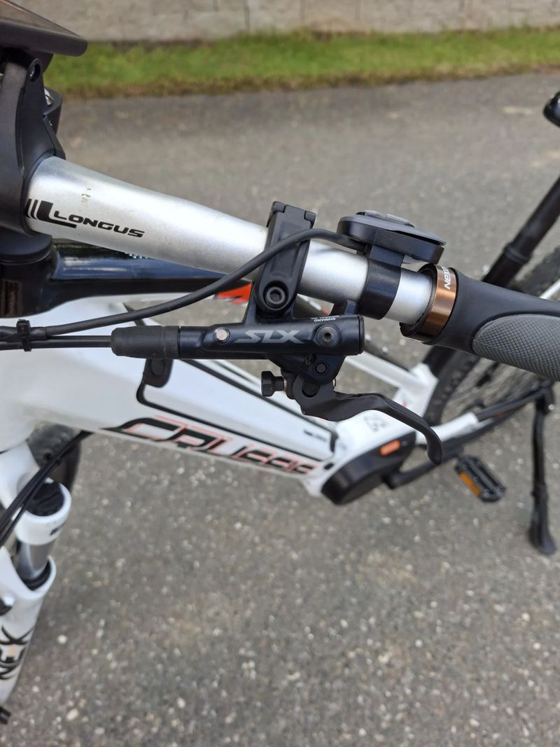 Crussis e-Cross Low 7.8 brzdy SLX