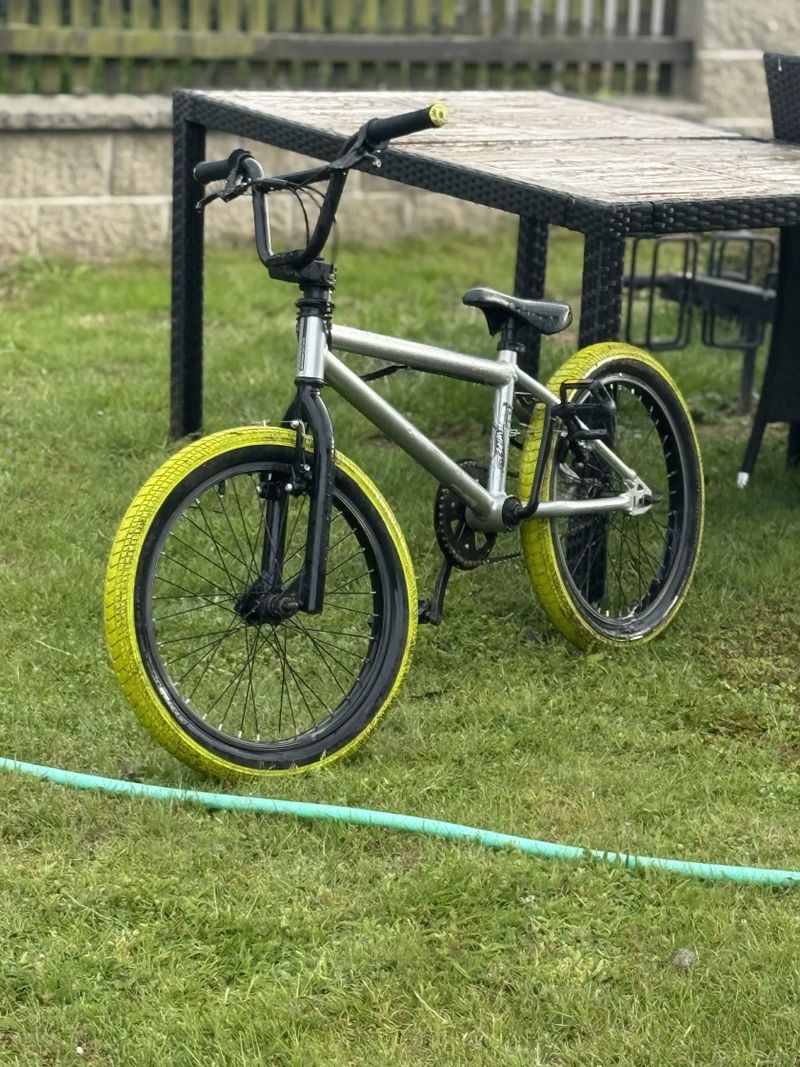 Bmx za super cenu, velikost je univerzální 
