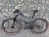 SCOTT Scale 965 (vel M, 29” kola, teleskop, SLX, RS Judy)