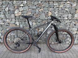 SCOTT Scale 965 (vel M, 29” kola, teleskop, SLX, RS Judy)