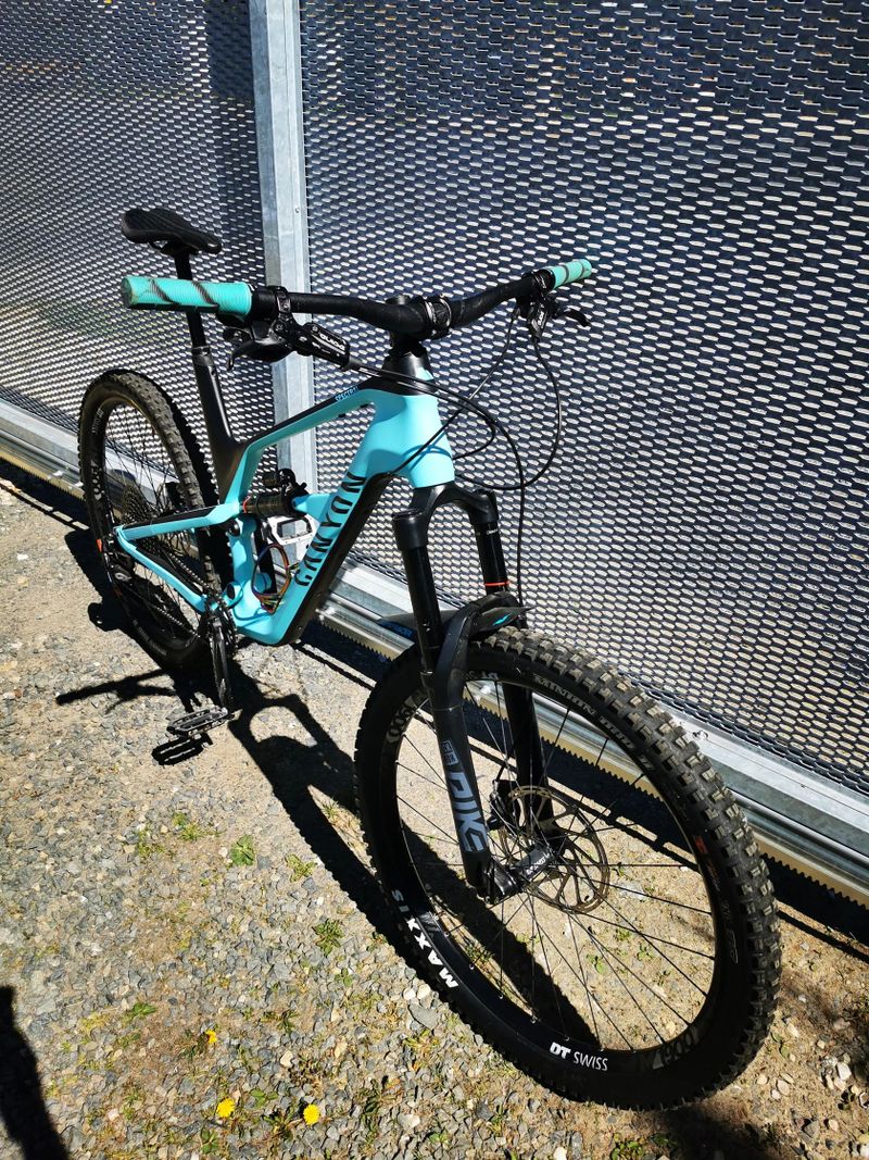 Canyon Spectral CF 7