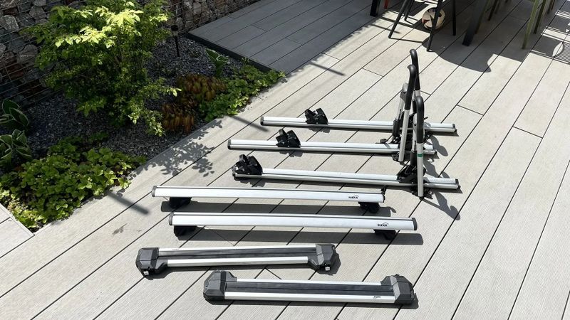 Nosič kol Atera + Střešní nosič Hakr + HAKR Nosič lyží pro 6 párů + HAKR Nosič lyží pro 6 párů