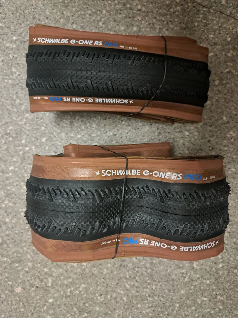 2 ks Schwalbe G-ONE RS PRO TLR-40-622