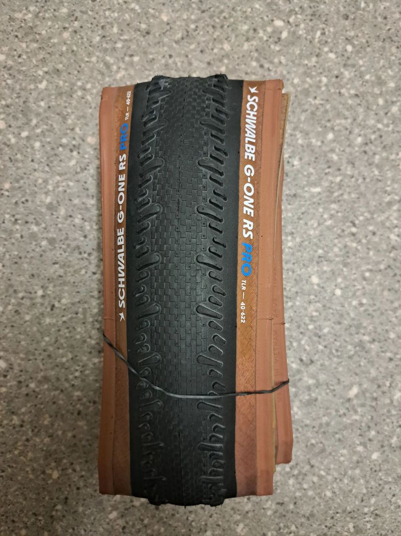 2 ks Schwalbe G-ONE RS PRO TLR-40-622