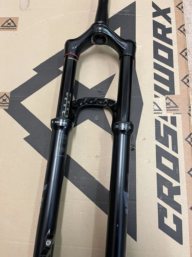 Vidlice Rock Shox Lyrik Select RC C3, 29", 170mm