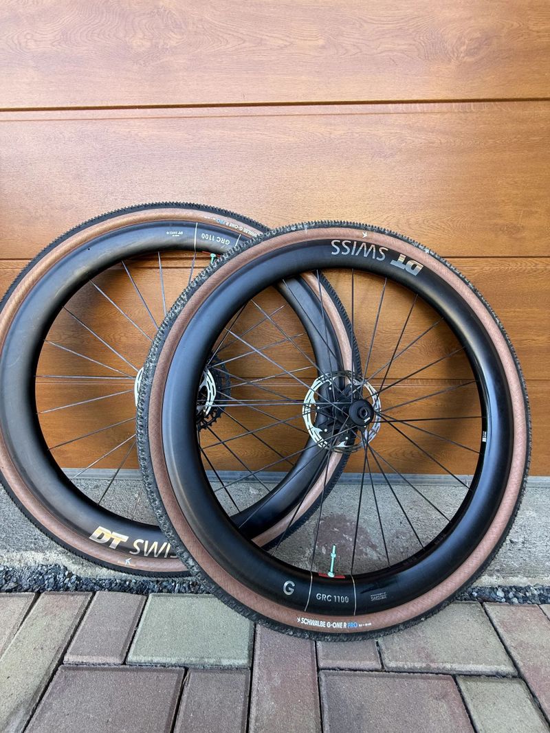 Prodám zapletena kola DT Swiss 1100 GRC