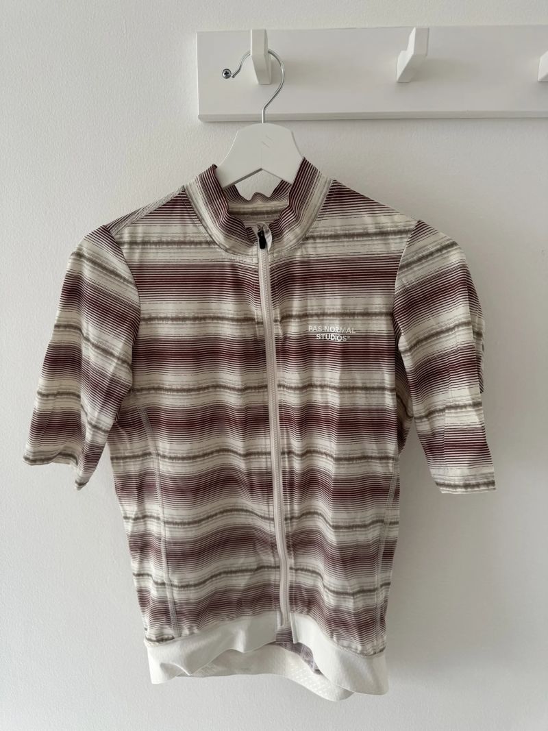 Cyklistický dres Pas Normal Studios Essential Jersey - Off White Stripe - vel XL