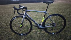 Silniční kolo Colnago CLX disc (nová sada Shimano Di2 2x12)