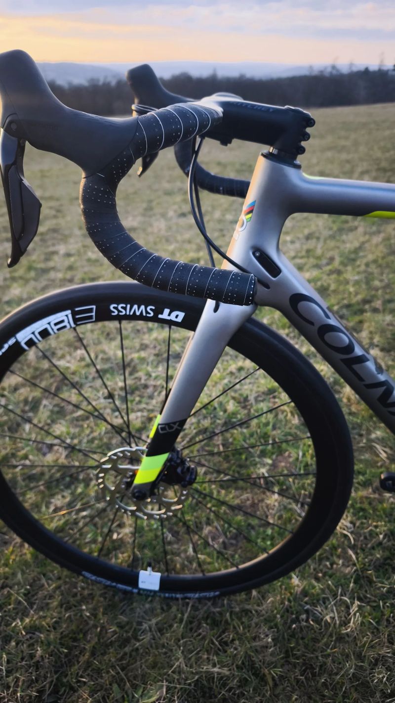 Silniční kolo Colnago CLX disc (nová sada Shimano Di2 2x12)