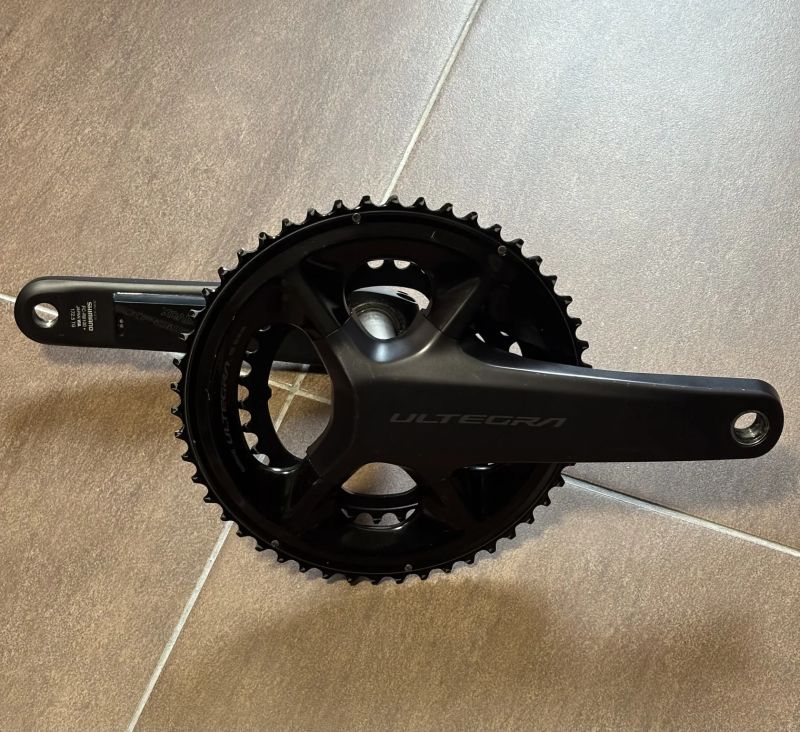 Kliky Shimano Ultegra R8100 s wattmetrem v levé klice + řetěz 12s
