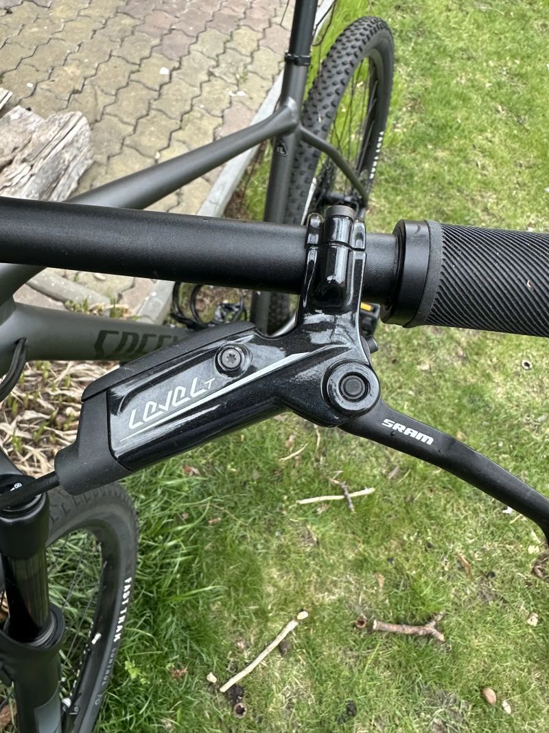 Specialized DH bike / SRAM / top stav/nízká cena