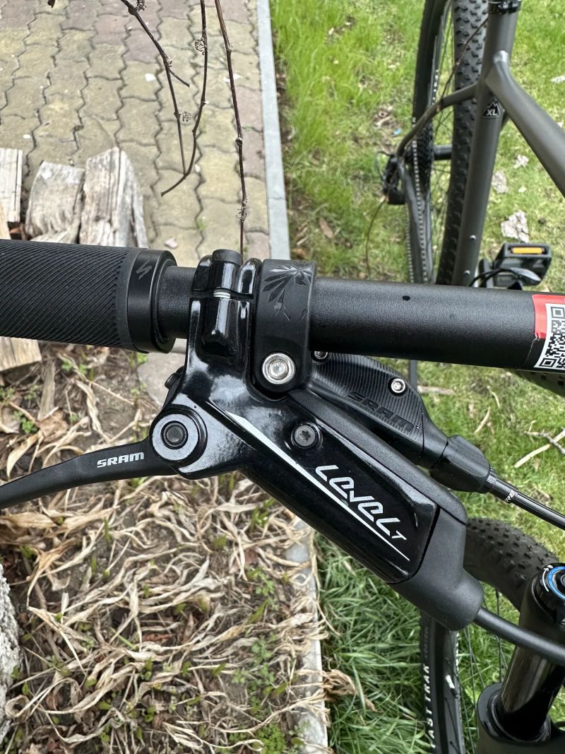 Specialized DH bike / SRAM / top stav/nízká cena