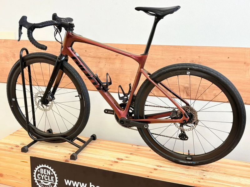 Giant Revolt PRO 1 di2 - karbonová kola