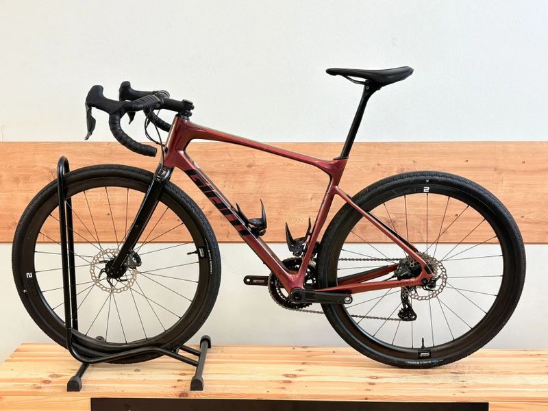 Giant Revolt PRO 1 di2 - karbonová kola
