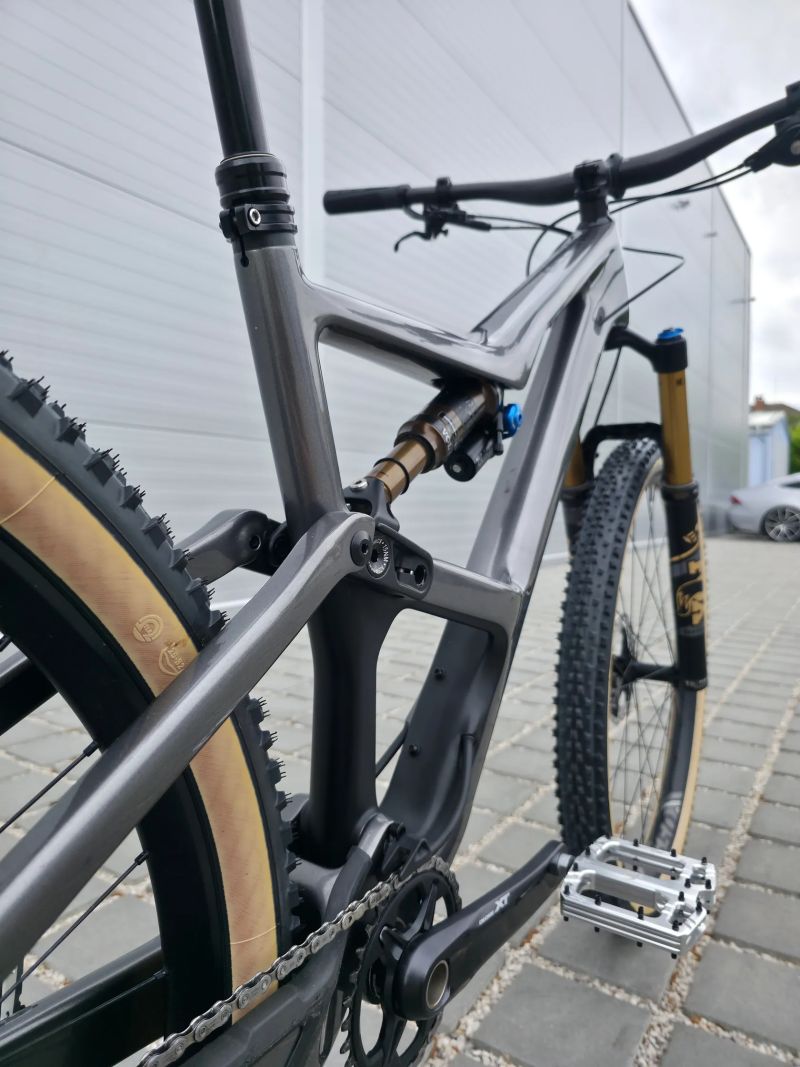 Orbea OCCAM M10 Carbon 2021 29″ - velikost L / Top stav / Shimano XT / FOX 34 Kashima