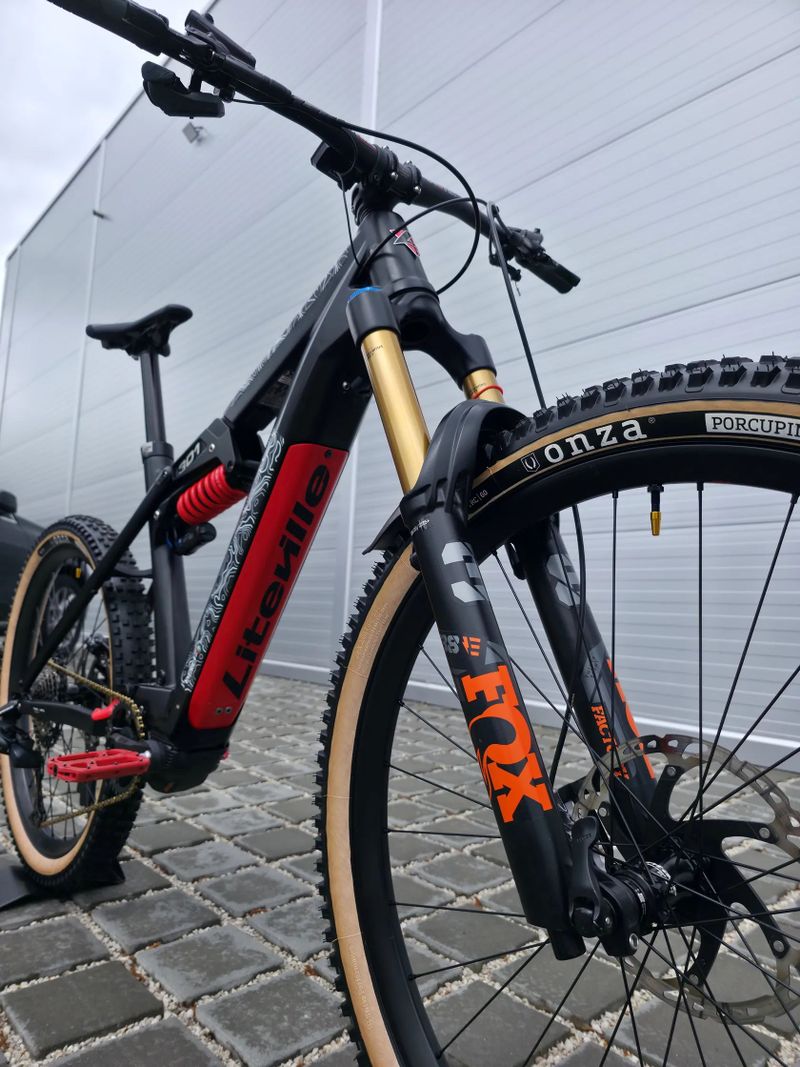 Elektrokolo Liteville 301 CE MK1 Carbon Limited Edition Shimano EP8 630Wh 32km/h 29/27,5" velikost L