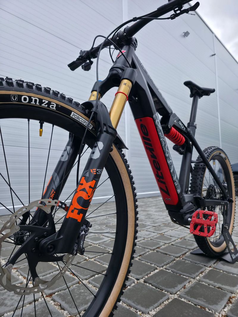Elektrokolo Liteville 301 CE MK1 Carbon Limited Edition Shimano EP8 630Wh 32km/h 29/27,5" velikost L