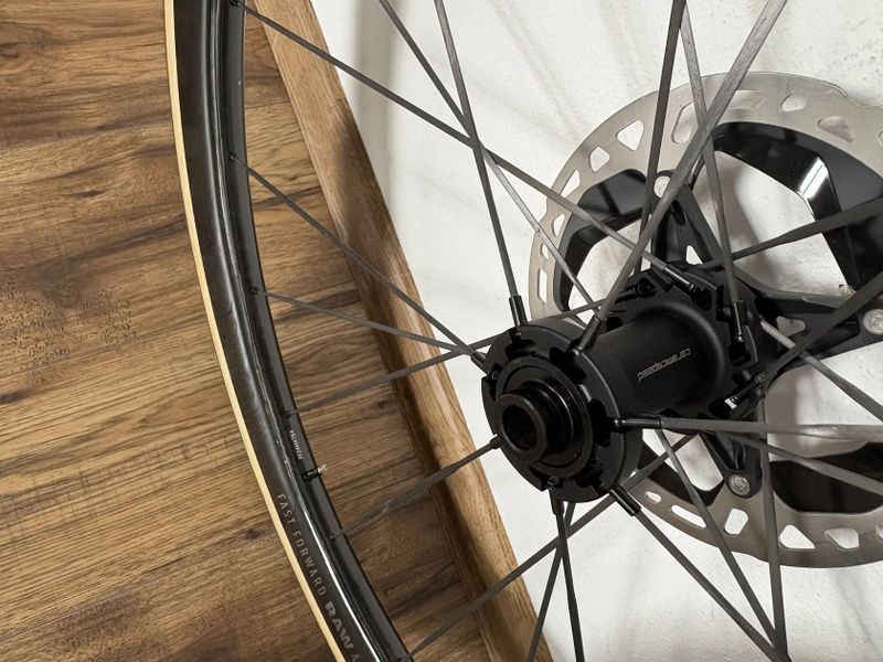 FFWD Karbonová kola RAW CS (44 mm) 