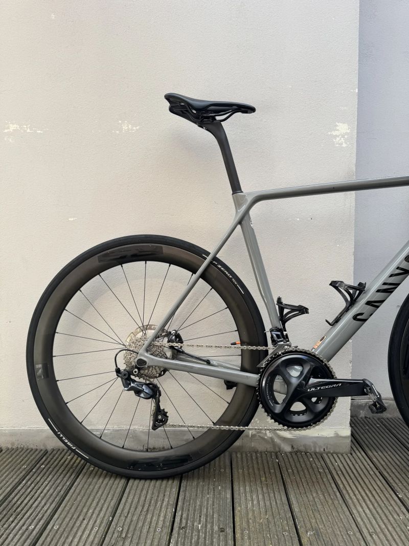 Canyon Ultimate CF SL 8 Disc