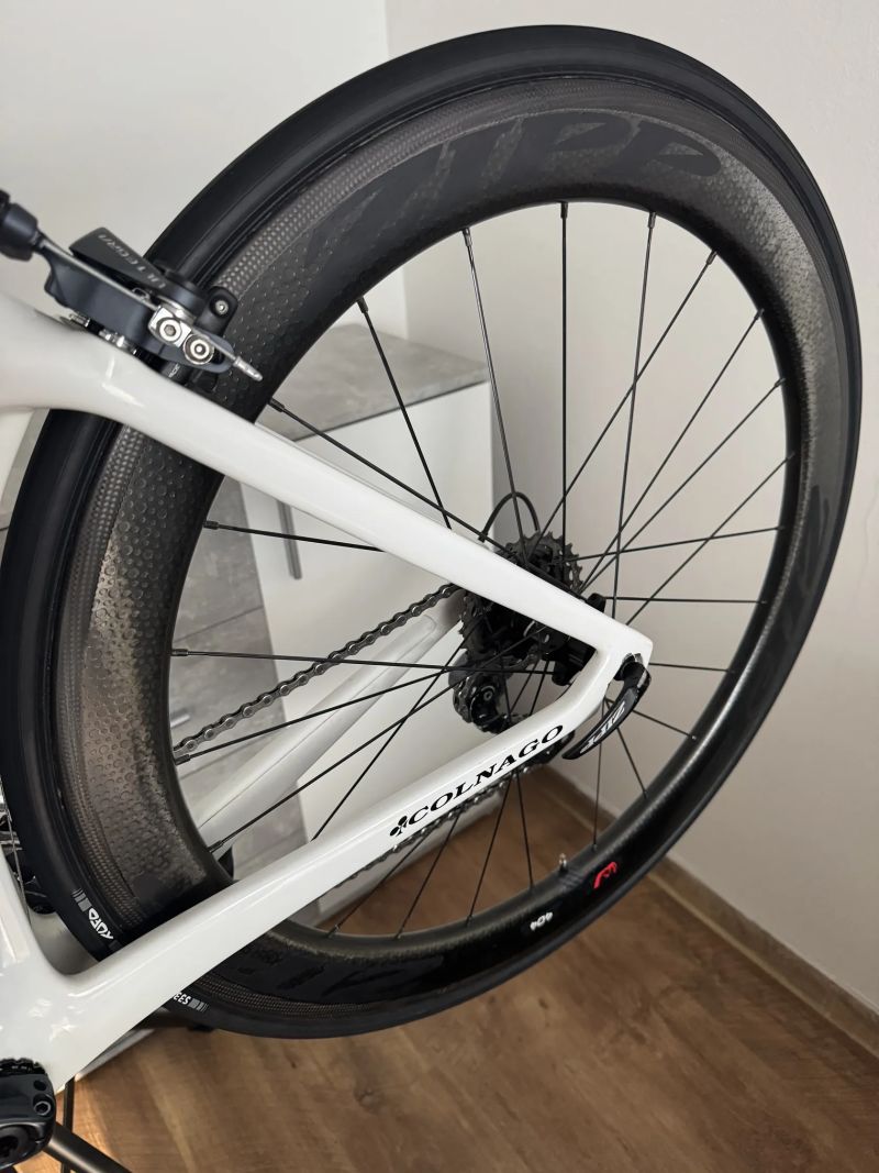 Colnago Concept - Aero legenda, kola ZIPP 404, CeramicSpeed