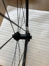 DT Swiss C1800 Spline Disc – zapletená kola 700C / 28" – skoro nejetá