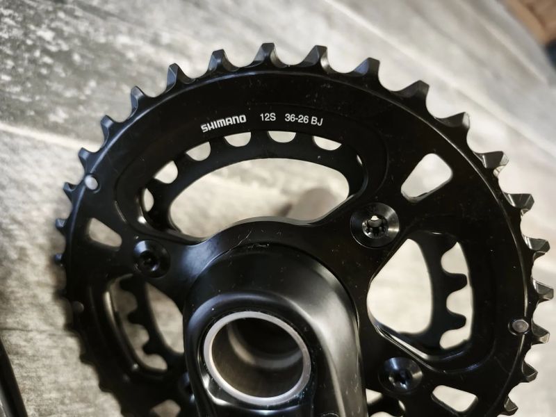 Kliky Shimano Deore XT M8100 Hollowtech II 2x12 