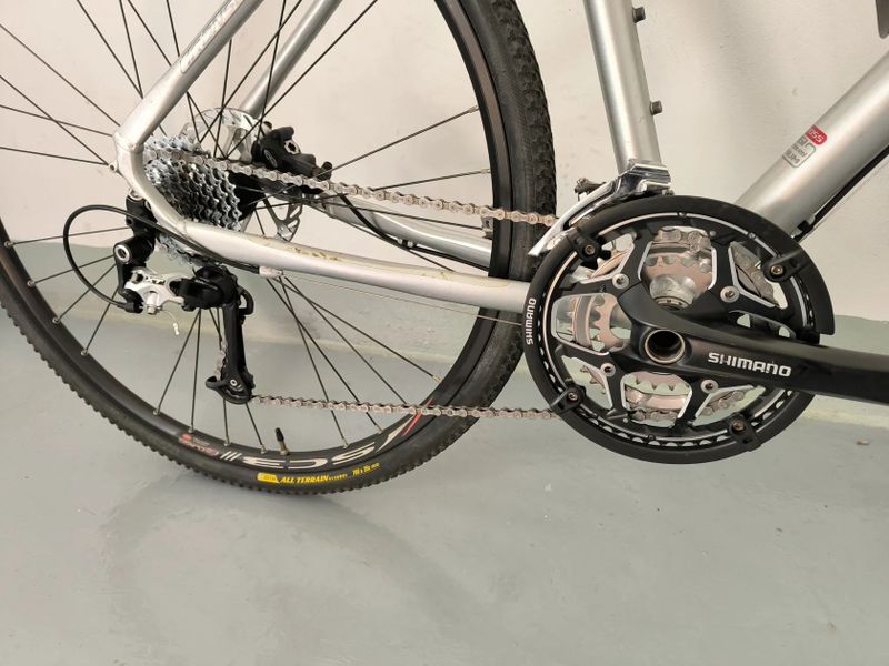 GT Transeo Ultra , vzduch vidlice, Shimano XT
