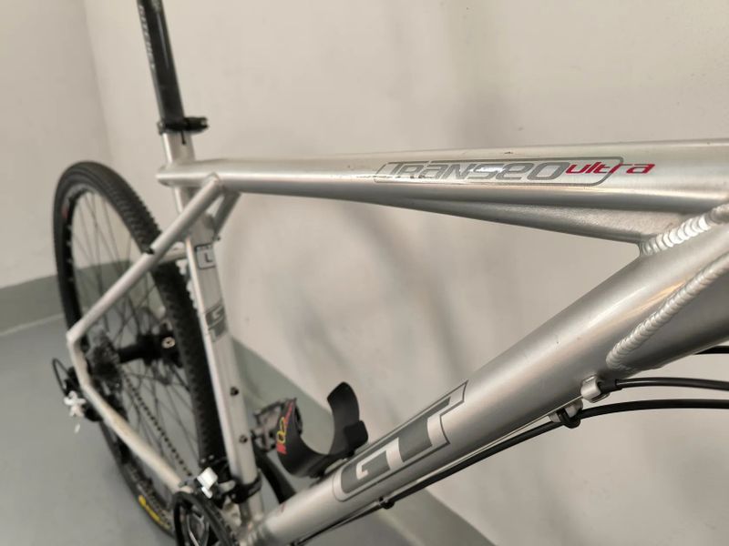 GT Transeo Ultra , vzduch vidlice, Shimano XT