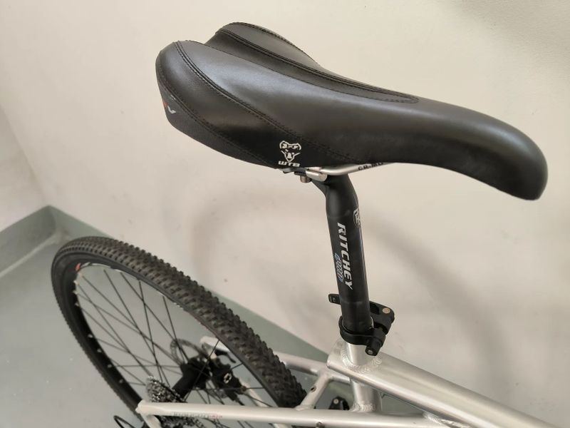 GT Transeo Ultra , vzduch vidlice, Shimano XT