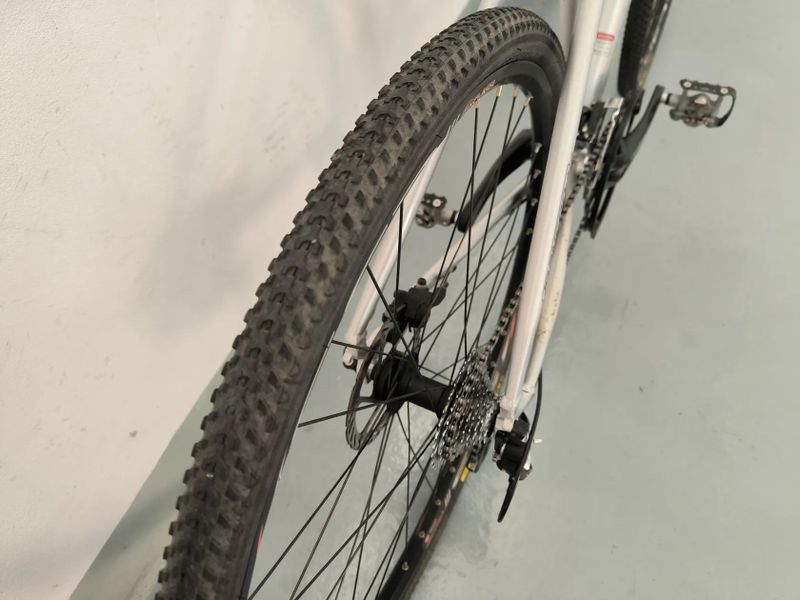 GT Transeo Ultra , vzduch vidlice, Shimano XT